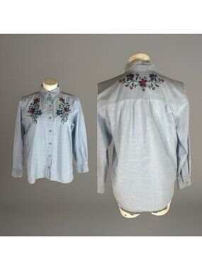 Bon worth Blue Chambray Floral Embroidered Button Up Shirt. Ladies size Small
